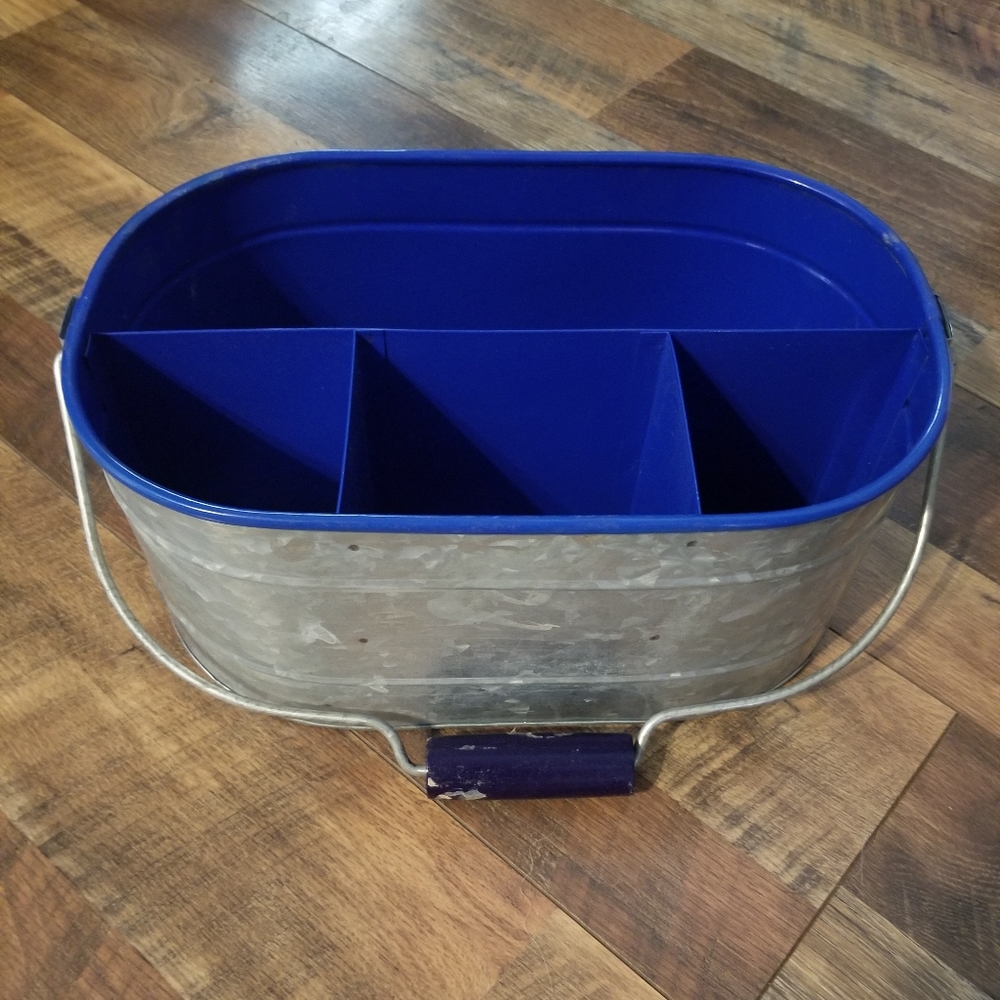 Galvanized caddy